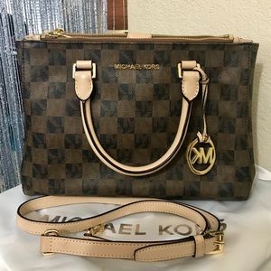 ‼️FLASH SALE 24hrs only ‼️MK Sutton Satchel
